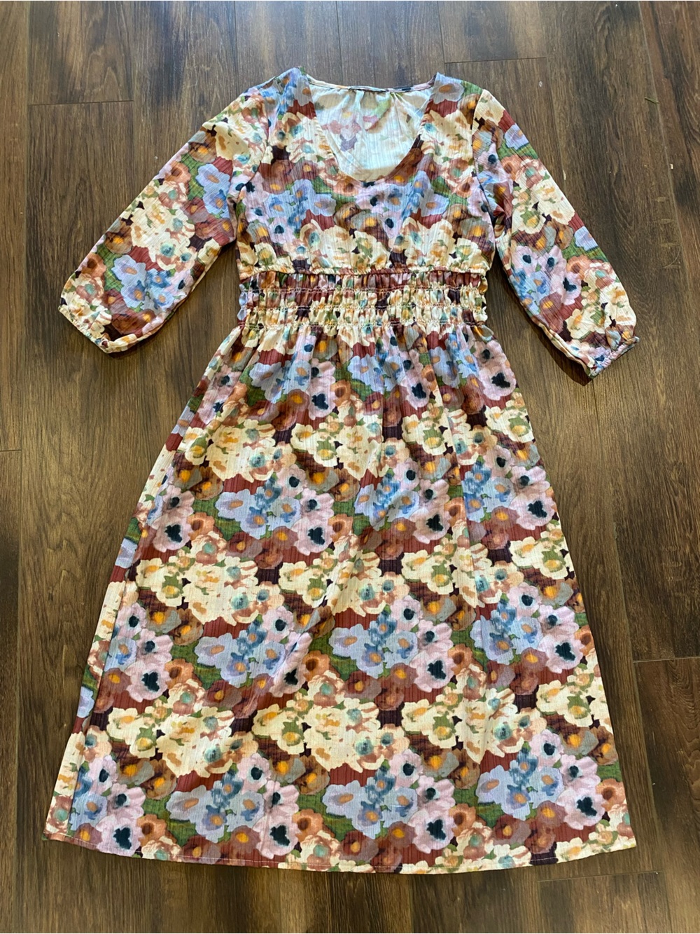 Midi length floral dress v neck 3/4 sleeve